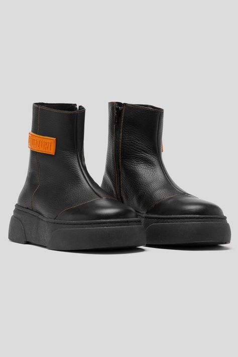 Zapatilla Cuero Frigg Negra Landazuri-2