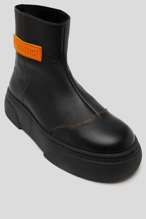 Zapatilla Cuero Frigg Negra Landazuri-3