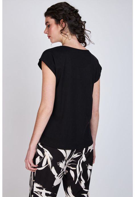 Polera Detalles Escote Bernardita Negro Woman by Eclipse-1