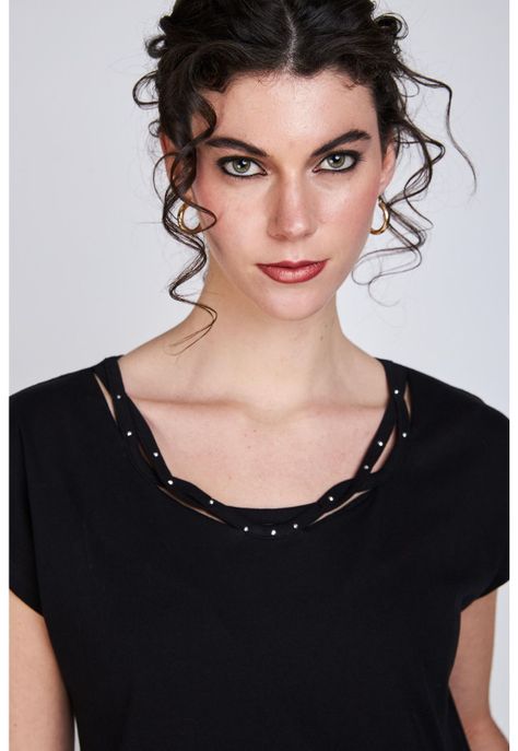 Polera Detalles Escote Bernardita Negro Woman by Eclipse-3