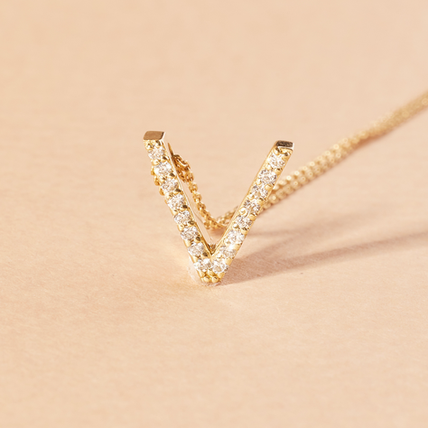 Collar Oro Amarillo 18kt Diamante Letra V 9Pts | Danielle Costantini-1