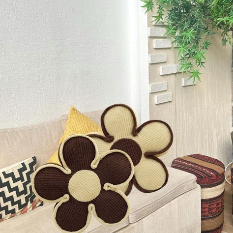 SET DE 4 COJINES DISEÑO FLOR COLOR BEIGE/CAFÉ-0