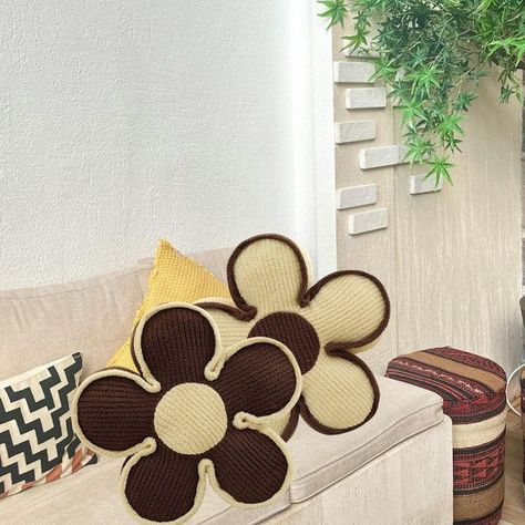 SET DE 2 COJINES DISEÑO FLOR COLOR BEIGE/CAFÉ-0