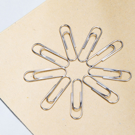 Clips para papel caja de 100 Piezas Deli-1