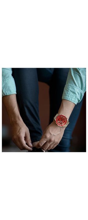 Reloj Análogo Clásico Exté Plateado Esfera Roja-3