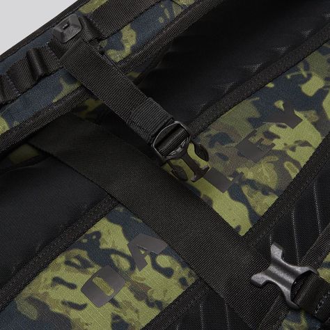 Mochila  Road Trip RC Oakley Camo Green-3