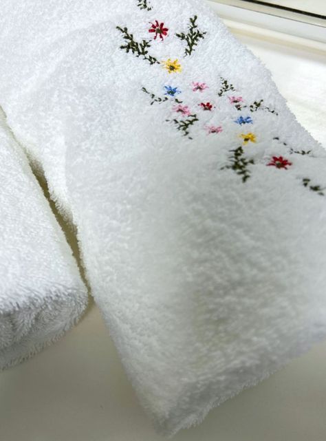 JUEGO DE 3 TOALLAS ROYAL TOUCH FLORAL ( 1 de Visita, 1 de Mano y 1 de Baño)-4
