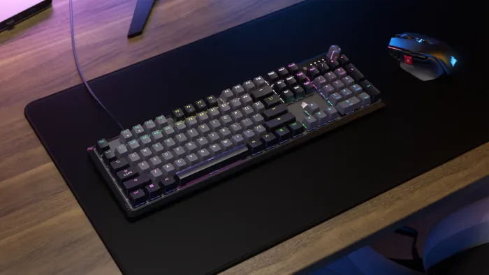 Teclado Gamer Corsair K70 CORE RGB, Color Gris Metalico, MLX Red, USB, Mecánico, Español-2