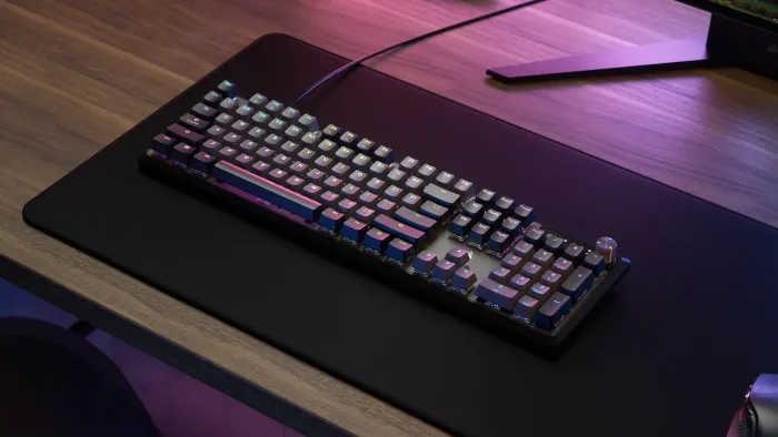 Teclado Gamer Corsair K70 CORE RGB, Color Gris Metalico, MLX Red, USB, Mecánico, Español-3