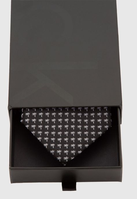 Corbata Palms Black Bubba-3