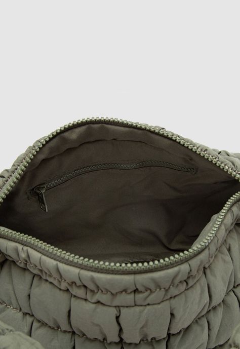 Purse Quilted Parrot Bubba Essentials-5