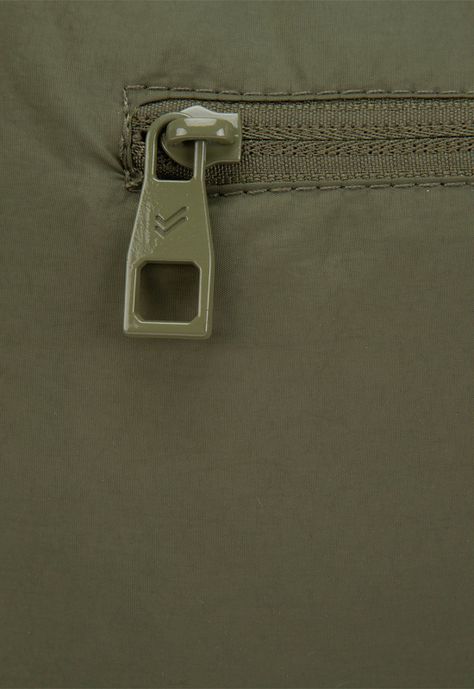 Purse Travel Light Grass Bubba Essentials-3