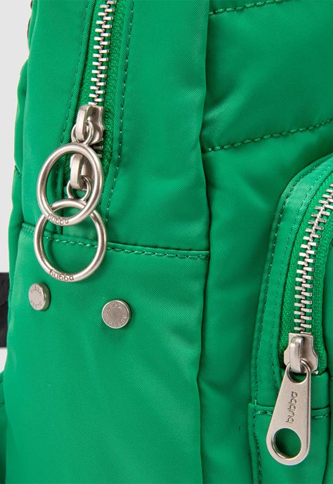 Mochila Victoria Parrot Bubba Essentials-4