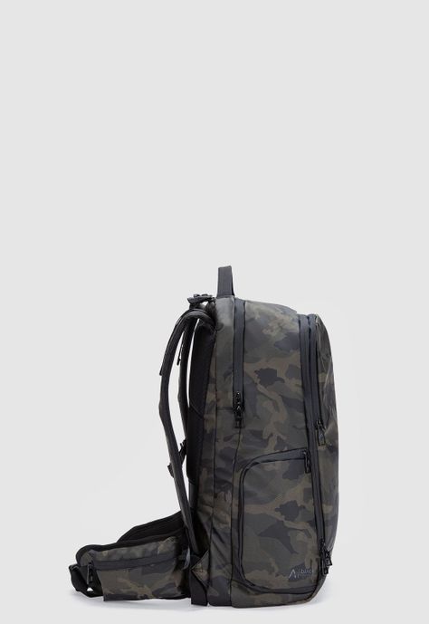Mochila Travel Wolf Camo Black Bubba-1