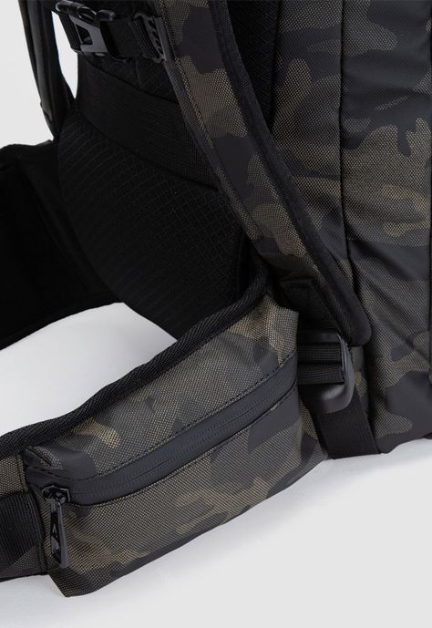 Mochila Travel Wolf Camo Black Bubba-5