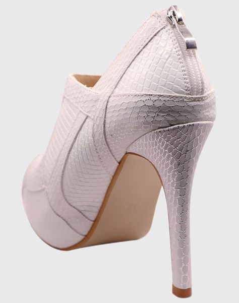 Botin taco aguja Blanco-3