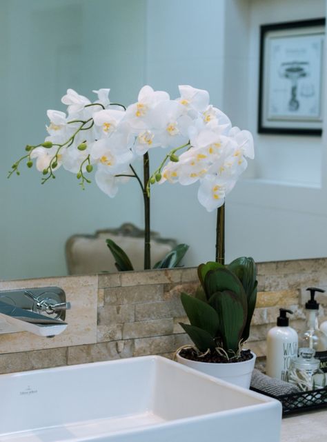 Orquídea blanca de 65 cm en macetero-1