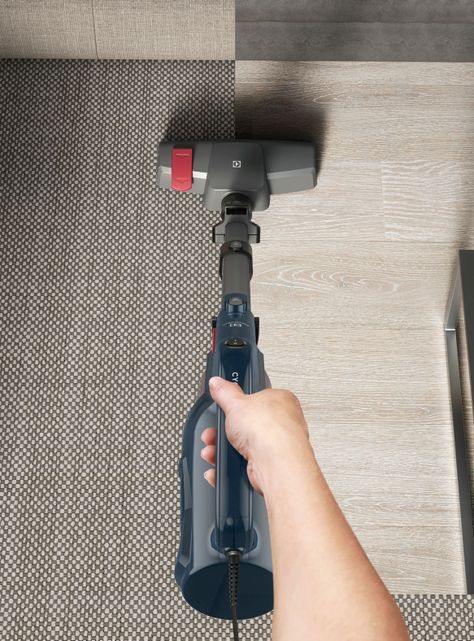 Aspiradora Vertical Electrolux Ciclónica 3 en 1 1300W PTE10-5