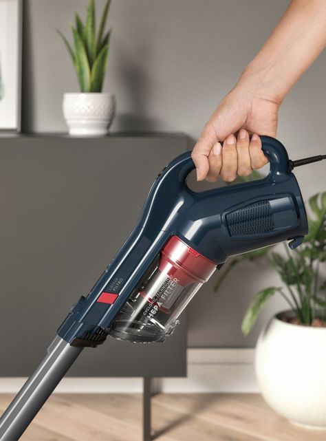 Aspiradora Vertical Electrolux Ciclónica 3 en 1 1300W PTE10-6