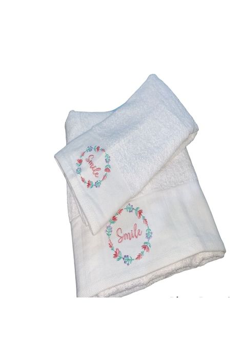 Set 2 Toallas Bordadas Mensaje Smile 500g -0