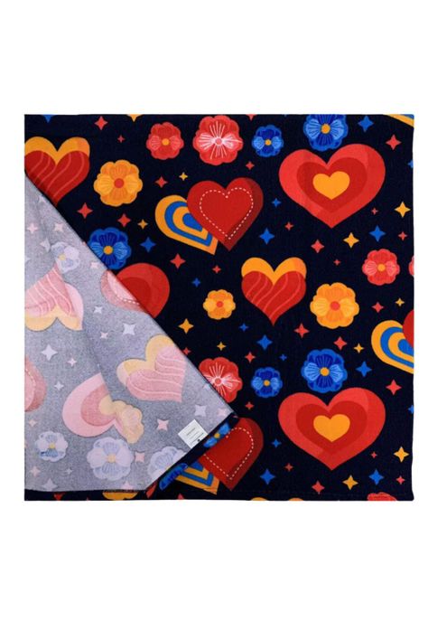 TOALLA DE PLAYA MICRO 70X140CM CORAZONES-1