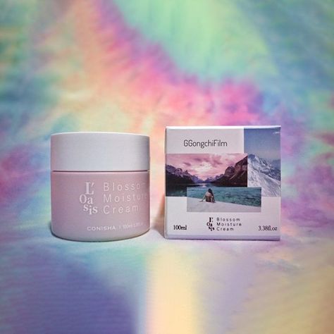 Crema coreana humectante para la noche con aceite de rosas y macadamia - CONISHA Oasis-Blossom-3