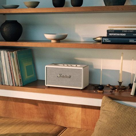 Parlante bluetooth Stanmore III Marshall Crema-7