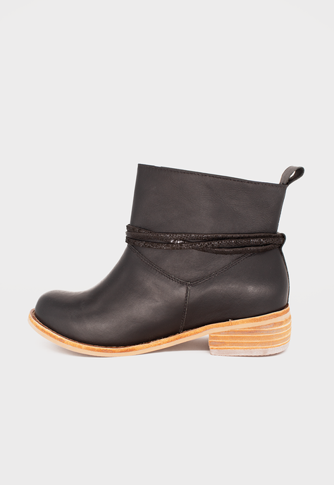 Botin Sofia Negro Cuero -3