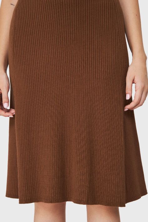 Vestido Midi Acanalado Café Nicopoly-5