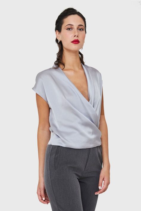 Blusa Efecto Cruzado Tipo Satín Gris Nicopoly-2