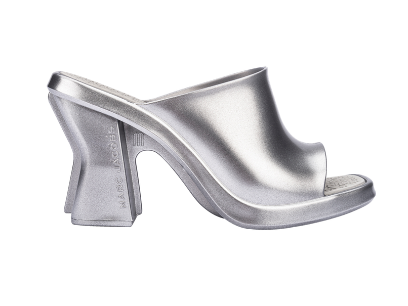 Plateado Metalico