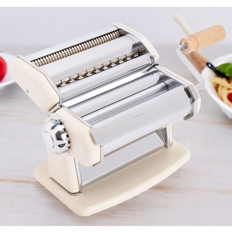 Maquina para pastas manual Crema -2