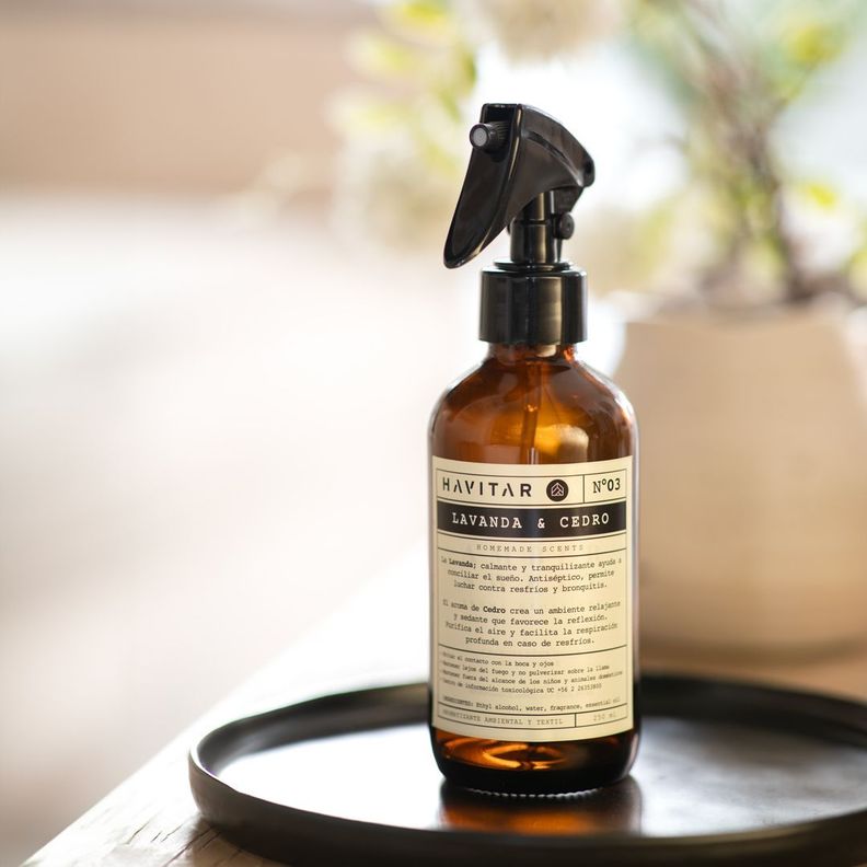 Aromatizador Ambiental y Textil Vidrio 250 ML Lavanda & Cedro-1