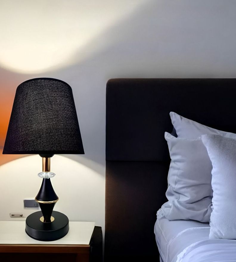 Lámparas Velador Mesa Dormitorios Moderna Negra Jhn-8