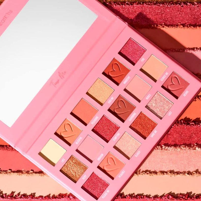 Tease Me Shadow Palette-2