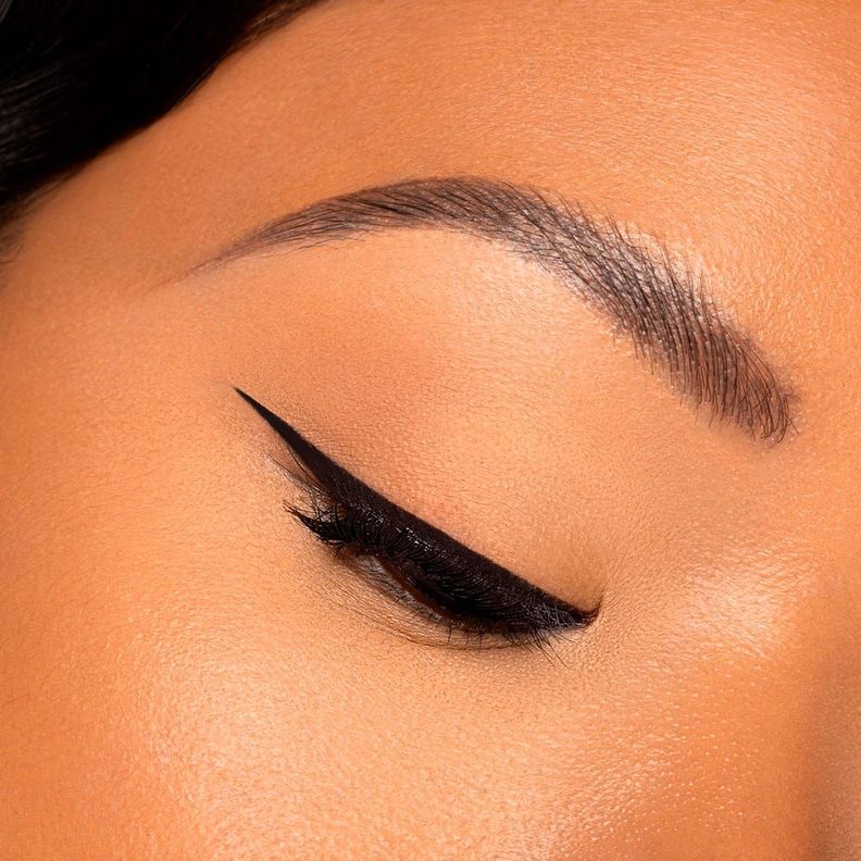 Delineador Ojos Líquido Lash Illusion Eye Booster Waterproof-2