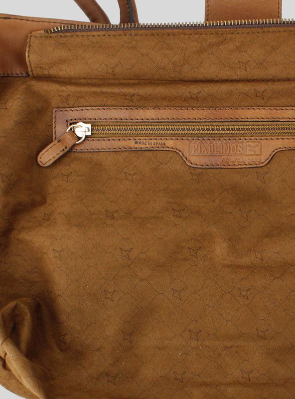 Cartera Pikolinos Cuero Tachas Camel-4