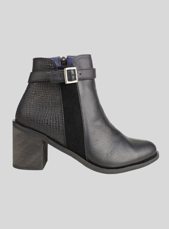 Botin Exs Broche Reptil Cuero Negro