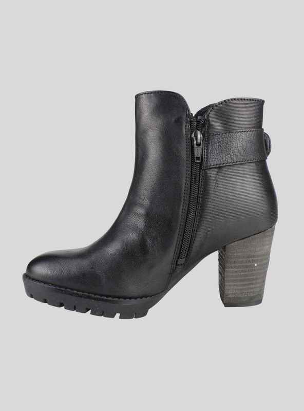 Botín Carmela Broche Cuero Negro-2