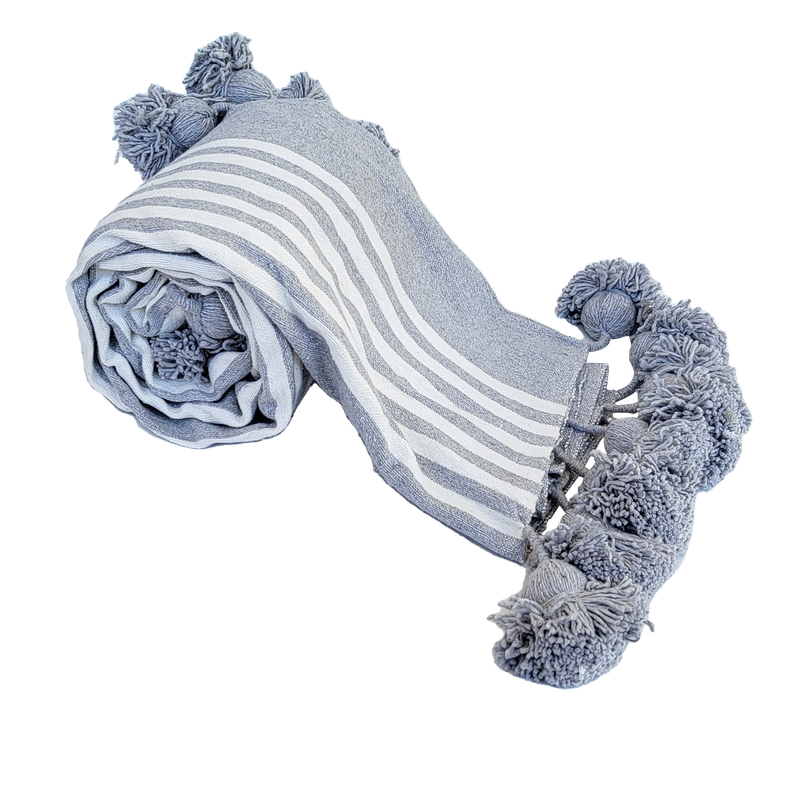Manta Gris con lineas de Algodón con Pompones-0