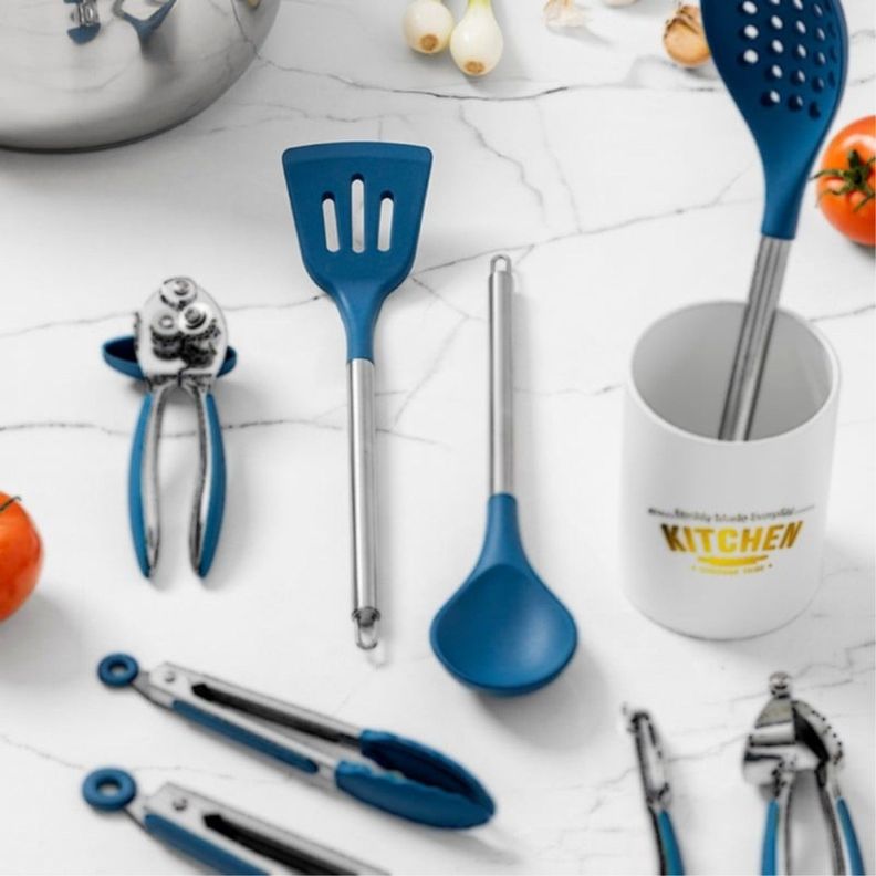 Espátula Ranurada Silicona Mango Acero Azul FTA-1