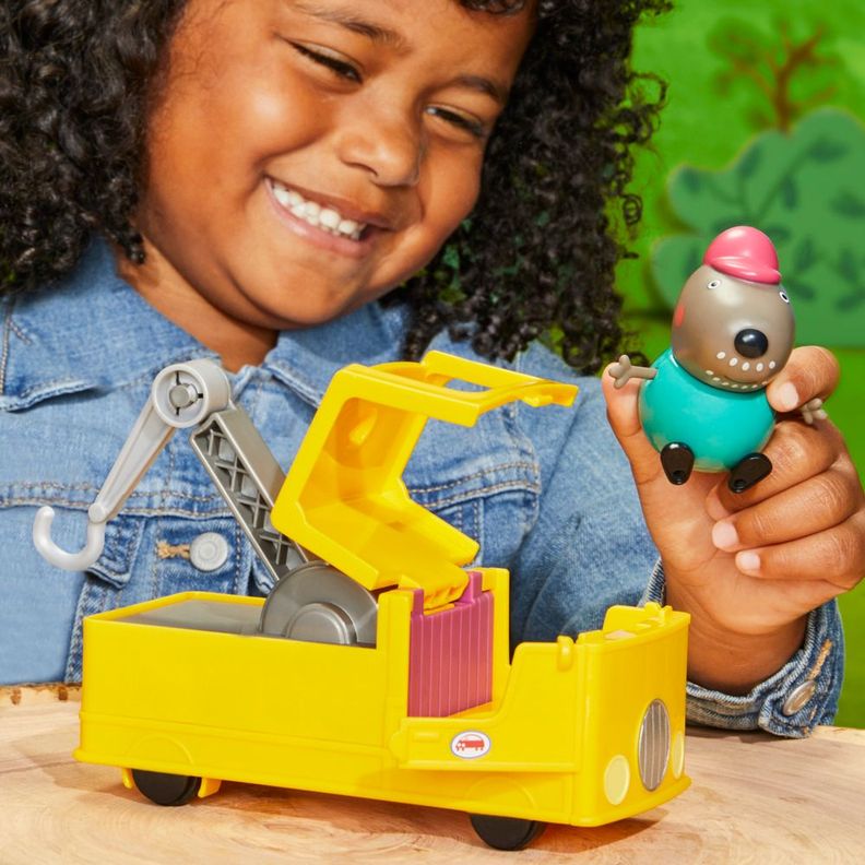 Muñeca Peppa Pig El Gran Remolque del Abuelo Perro-6