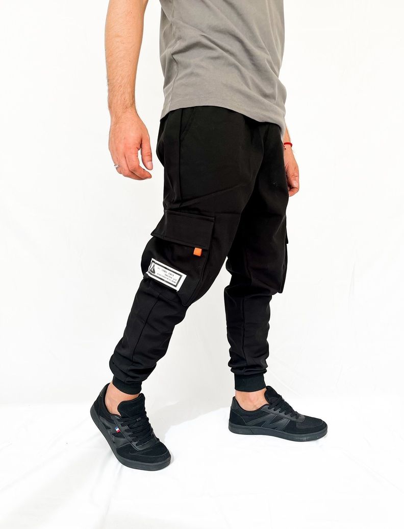 Jogger Cargo Hombre Negro-0