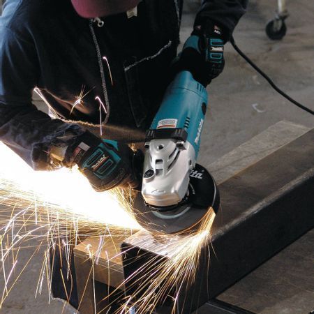 Esmeril Angular 7" Eléctrico 2.200 W Makita GA7020 -2