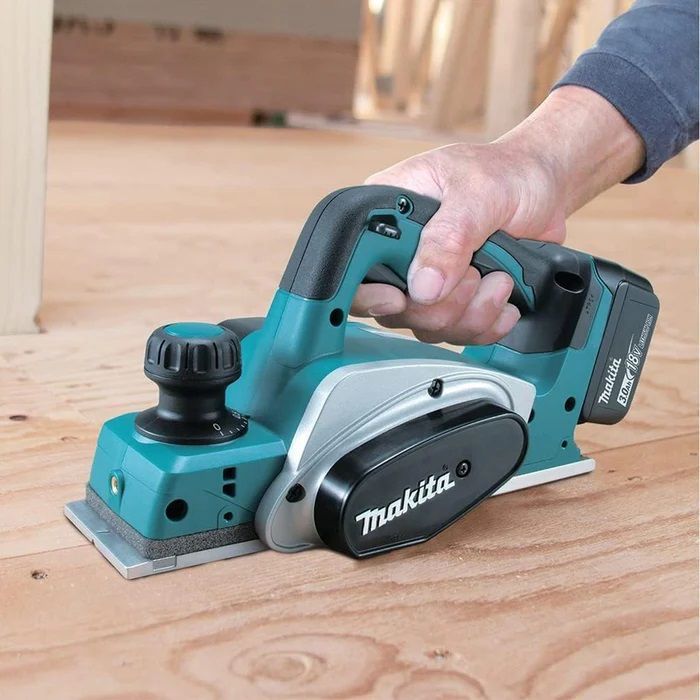 Cepillo 82 mm Inalámbrico 18v Makita DKP180 (3 Ah)-2