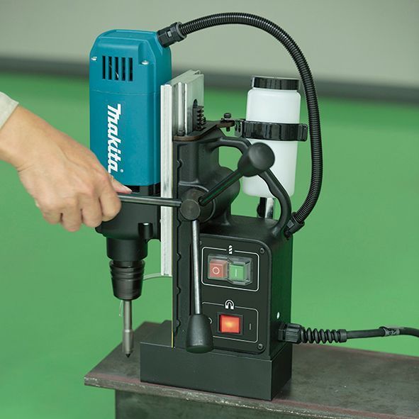 Taladro magnético 1.050 W 35 mm Makita HB350-1