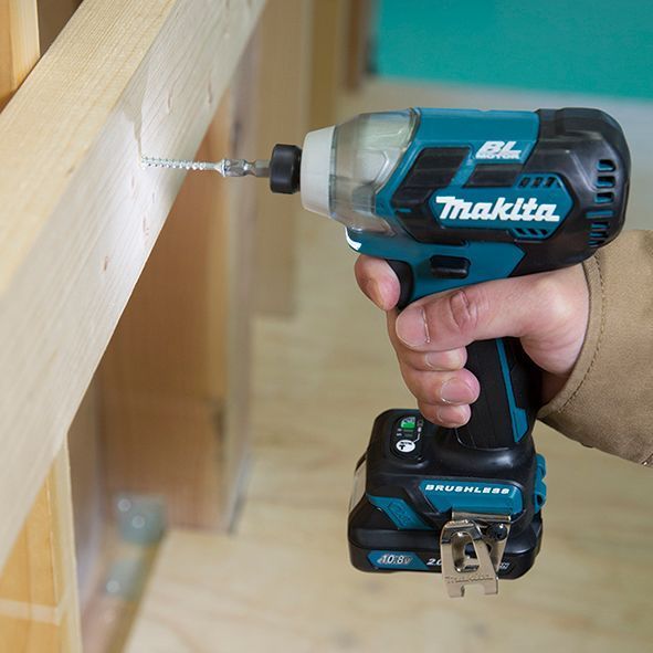 Atornillador Impacto Inalámbrico 110 Nm Makita TD110DSAE-2