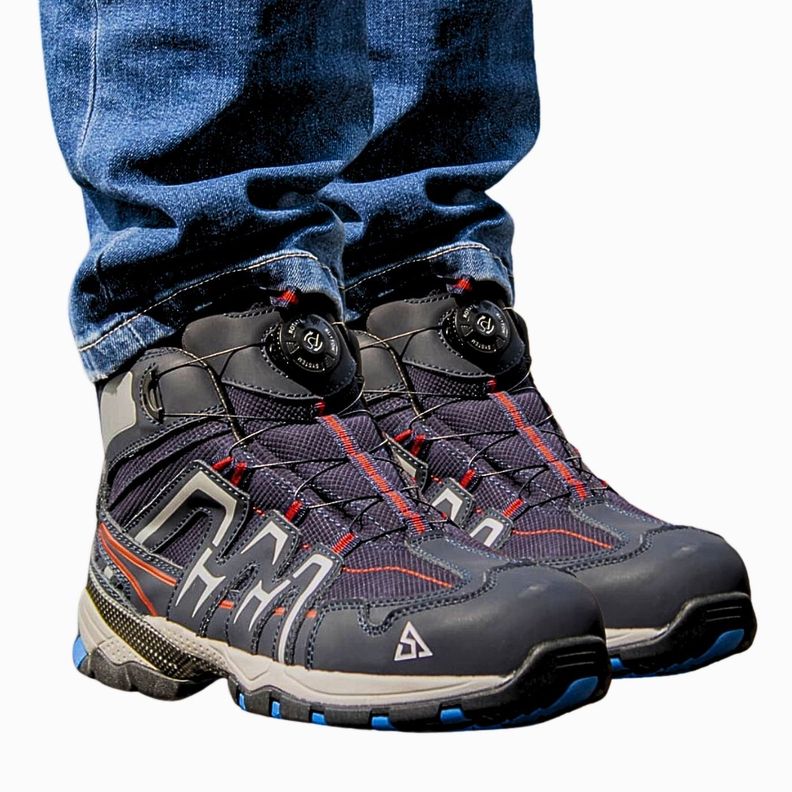ZAPATO DE SEGURIDAD ANTIRESBALANTE SHERPAS SH417ADK-0