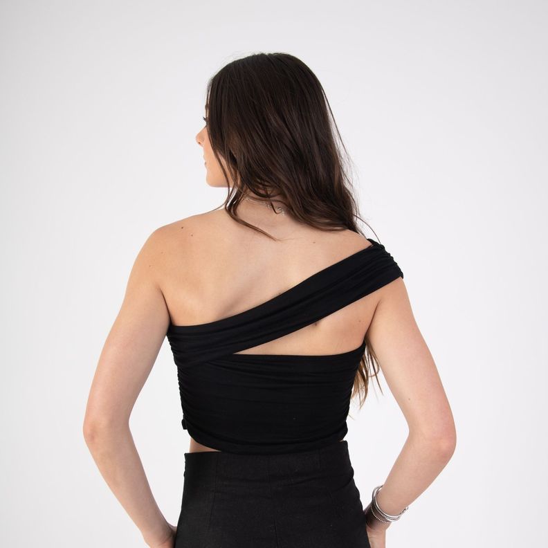 Polera Sin Mangas Romana Negra-1