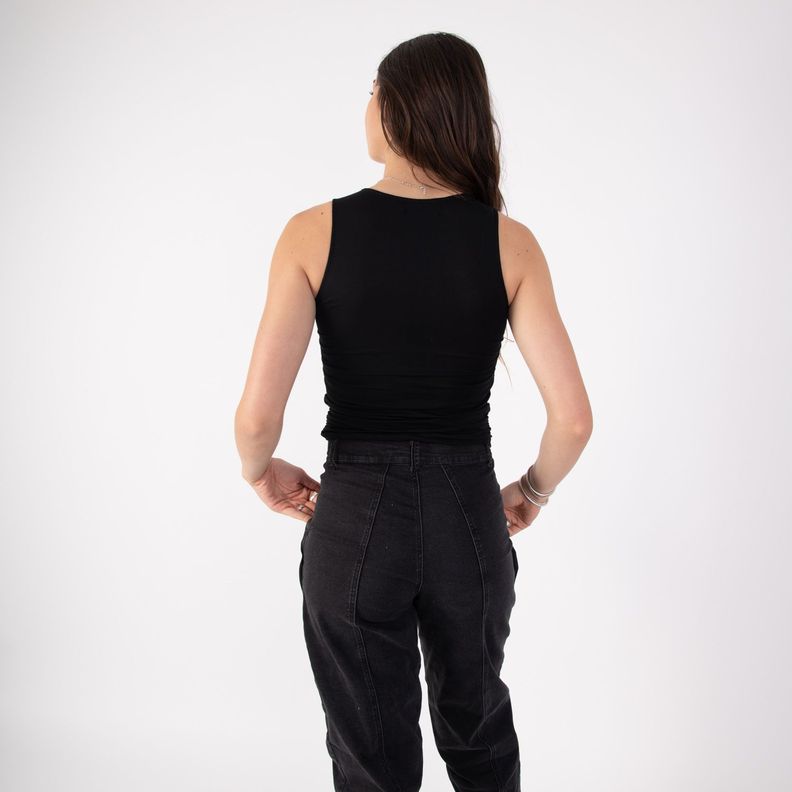 Polera Sin Mangas Recogida Negra -1